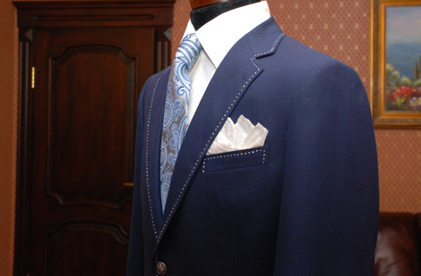 Manufacturing, precious fabrics selected English, Scottish and Italian suppliers